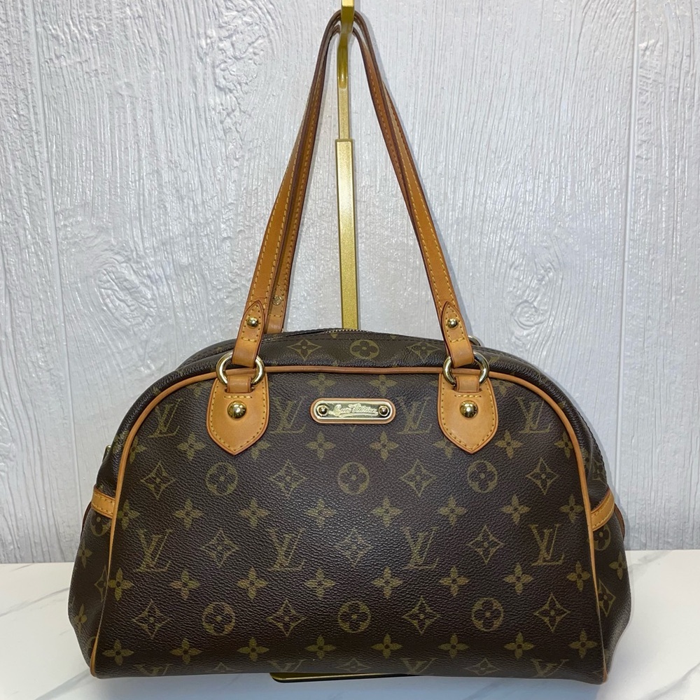 Louis Vuitton Purse! LV Montorgueil PM Monogram Handbag With COA!